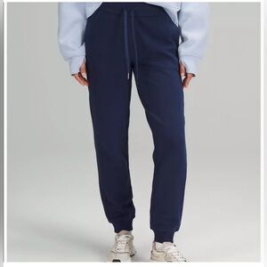 Lululemon Scuba High-Rise Jogger navy blue size 6 NWT
